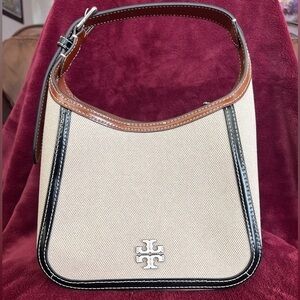 TORY BURCH• THEA CANVAS SMALL BUCKET BAG